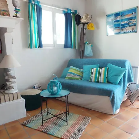 Maison Renovee 3 Pieces Avec Jardin Clos, A 700m Des Plages Et 400m Du Centre De - Fr-1-224b-28 * L'Epine (Vendee)