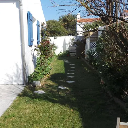 Maison Renovee 3 Pieces Avec Jardin Clos, A 700m Des Plages Et 400m Du Centre De - Fr-1-224b-28 * L'Epine (Vendee)