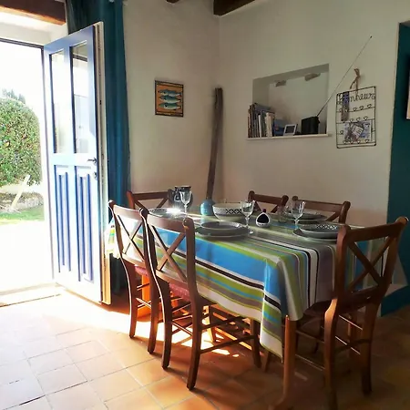 Maison Renovee 3 Pieces Avec Jardin Clos, A 700m Des Plages Et 400m Du Centre De - Fr-1-224b-28 * L'Epine (Vendee)