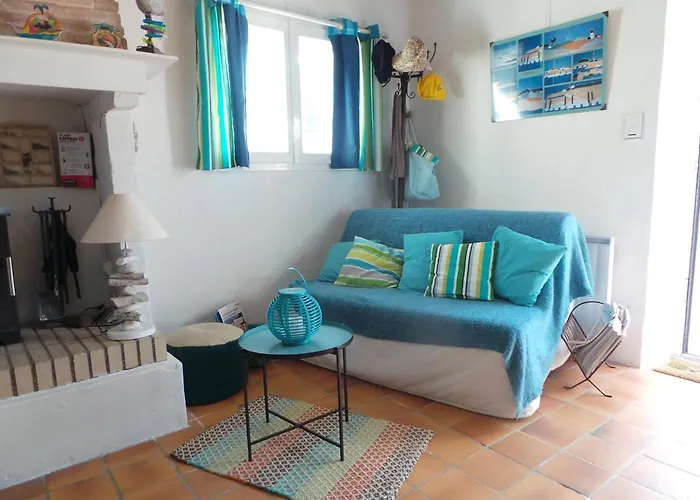 Maison Renovee 3 Pieces Avec Jardin Clos, A 700m Des Plages Et 400m Du Centre De - Fr-1-224b-28 * L'Epine (Vendee)