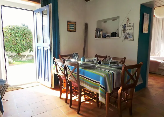 Maison Renovee 3 Pieces Avec Jardin Clos, A 700m Des Plages Et 400m Du Centre De - Fr-1-224b-28 * L'Epine (Vendee)