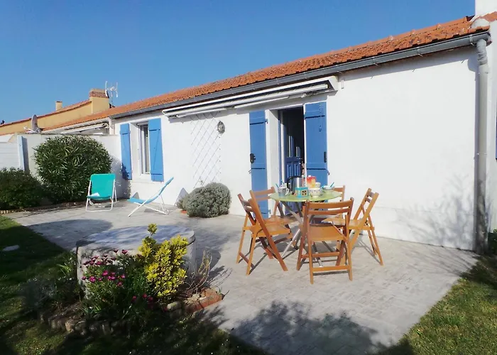 Maison Renovee 3 Pieces Avec Jardin Clos, A 700m Des Plages Et 400m Du Centre De - Fr-1-224b-28 L'Epine (Vendee)